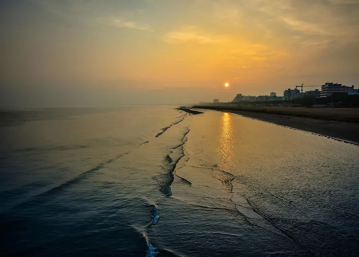 Beachside Elegant For Four Guests *