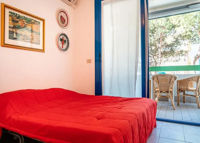 Beachside Elegant For Four Guests Apartment Bibione