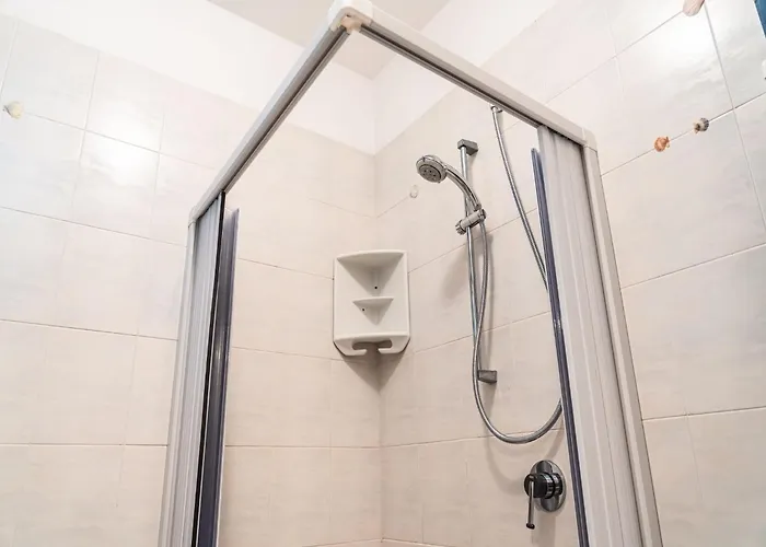 Beachside Elegant For Four Guests *