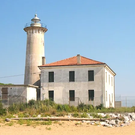 Beachside Elegant For Four Guests