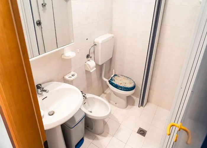 Beachside Elegant For Four Guests *